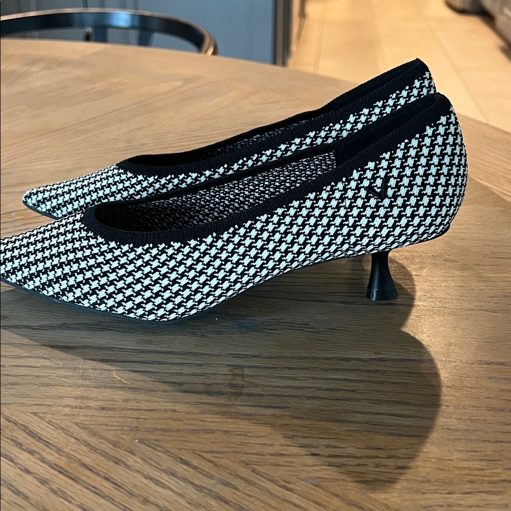 Vivaia Stella Black Houndstooth Kitten Heel Size 5.5/6 - Picture 8 of 9